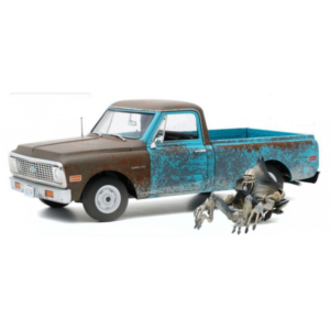 1971 Chevrolet C10 con figura de Alien Independence Day