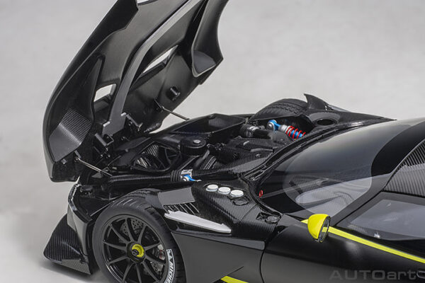 ASTON MARTIN VULCAN (MATT BLACK W/LIME GREEN STRIPES) - Imagen 13