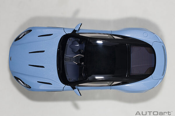 ASTON MARTIN DB11 (FROSTED GLASS BLUE ) - Imagen 11