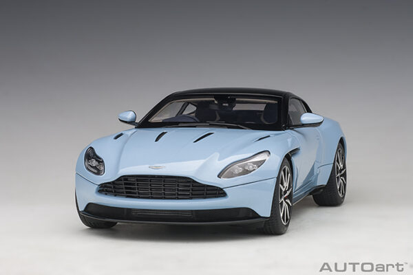 ASTON MARTIN DB11 (FROSTED GLASS BLUE ) - Imagen 19