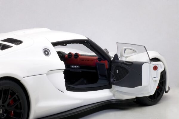 Hennessey Venom GT 1:18 - Imagen 14
