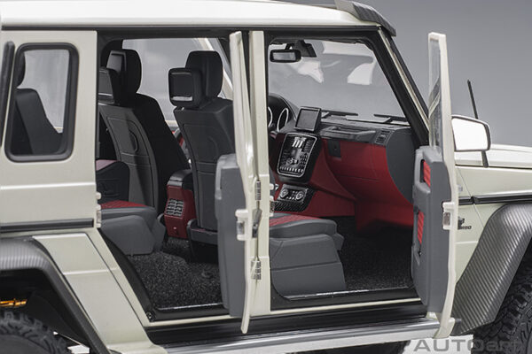 MERCEDES-BENZ G63 AMG 6x6 (DESIGNO DIAMOND WHITE ) - Imagen 14