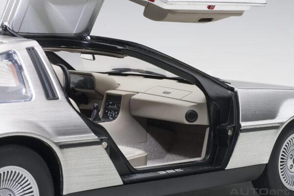 DELOREAN DMC-12 (SATIN FINISH) - Imagen 14