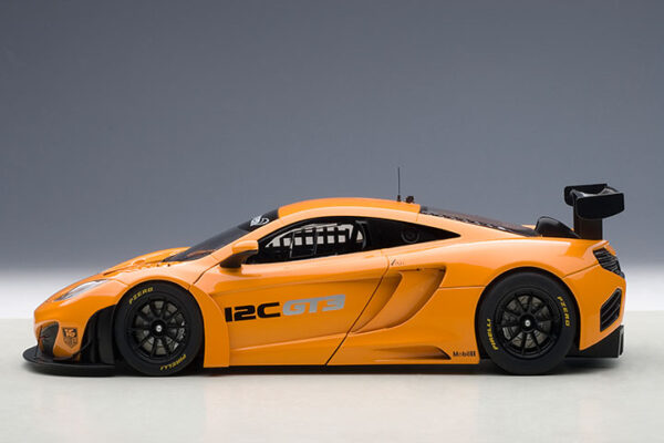 MCLAREN 12C GT3 PRESENTATION CAR (METALLIC ORANGE) - Imagen 8