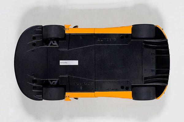 MCLAREN 12C GT3 PRESENTATION CAR (METALLIC ORANGE) - Imagen 13