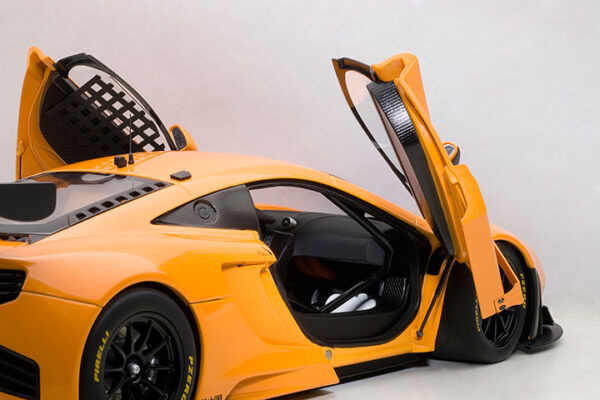 MCLAREN 12C GT3 PRESENTATION CAR (METALLIC ORANGE) - Imagen 15