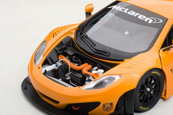 MCLAREN 12C GT3 PRESENTATION CAR (METALLIC ORANGE) - Imagen 16