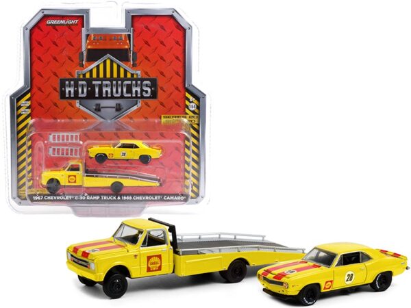 1967 Chevrolet C-30 camion rampa con Chevrolet Camaro - Shell Oil h.d. trucks 1:64