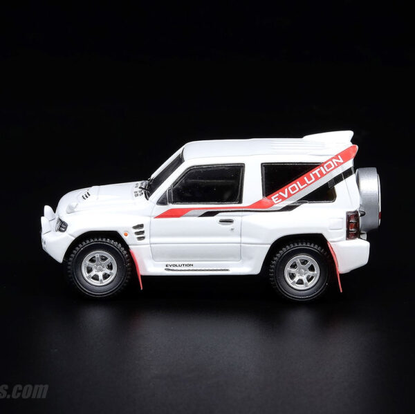 MITSUBISHI PAJERO MONTERO EVOLUTION White 8 - Imagen 2