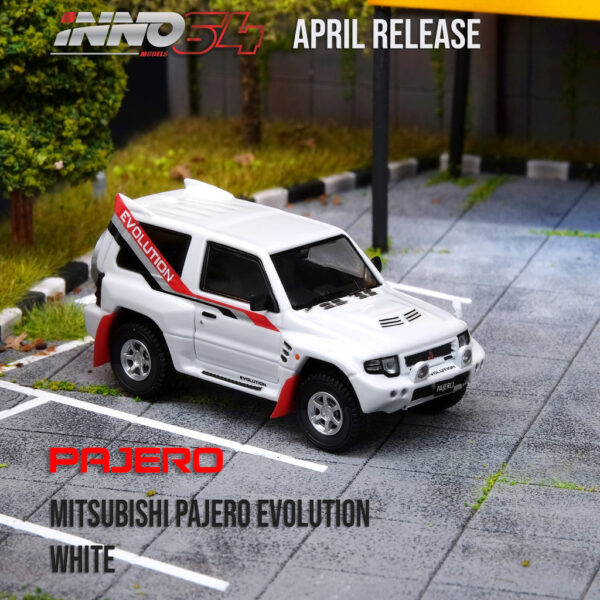 MITSUBISHI PAJERO MONTERO EVOLUTION White 8