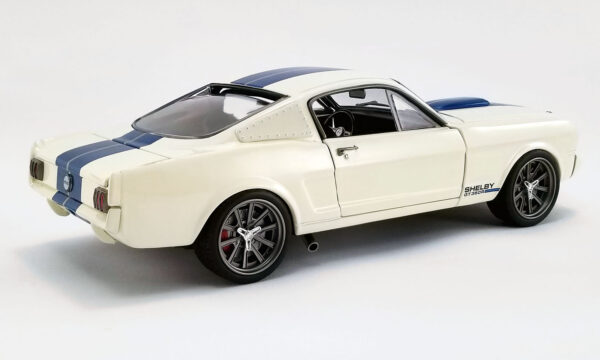 1965 Shelby GT350R Street Fighter - Imagen 5