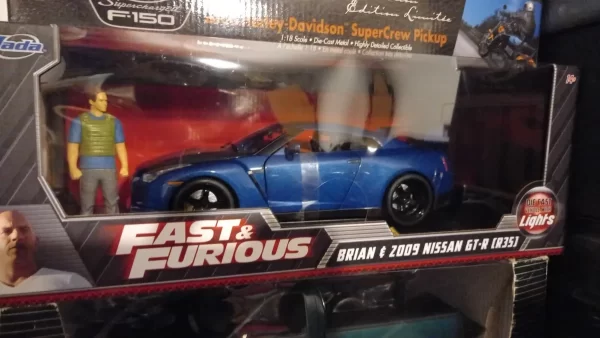 1:18 F&F Brian's Nissan Skyline con luz y & Figura Rapido y Furioso - Imagen 6