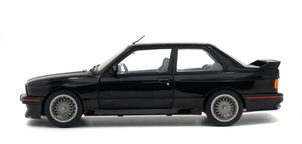 BMW  E30 M3 Sport EVO 1990 1:18 - Imagen 2