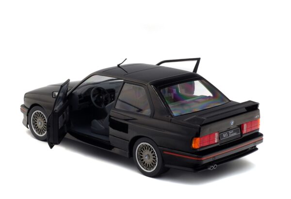 BMW  E30 M3 Sport EVO 1990 1:18 - Imagen 4