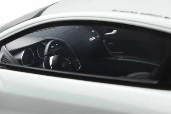 AUDI R8 BY LB-WORKS - GLACIER WHITE - Imagen 5