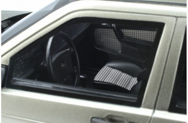 Mercedes Benz W201 190E 2.5 16S Silver - Imagen 5