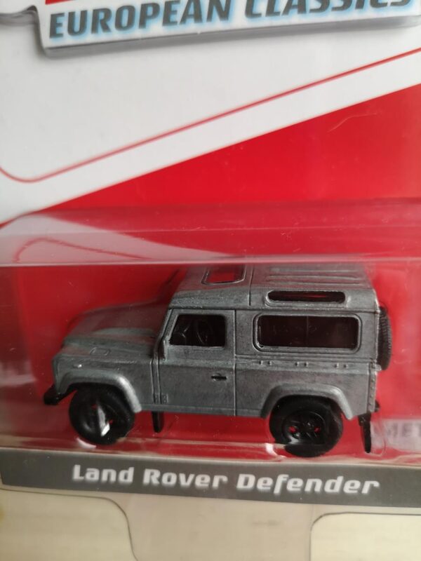 CHASE de Land Rover Defender Matte Black - Imagen 2
