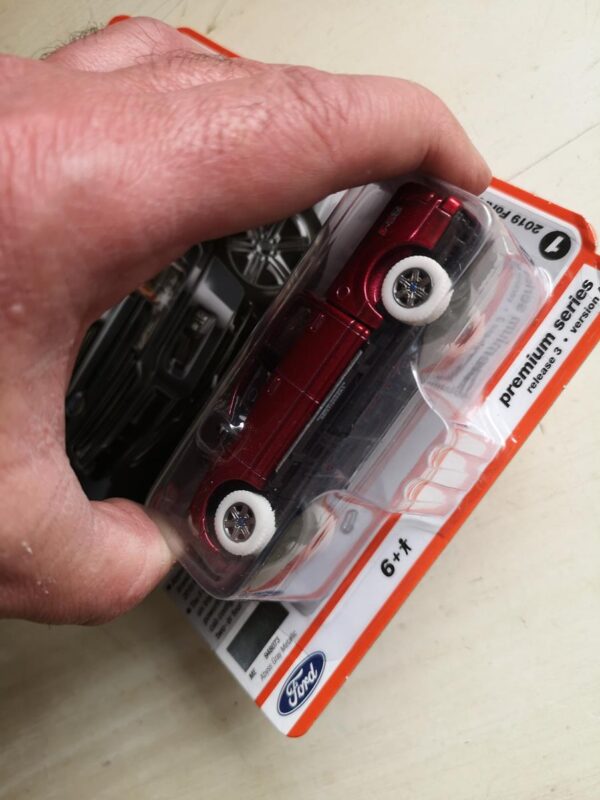 GREENMACHINE Ford F 150 lariat 2019 1:64 - Imagen 3