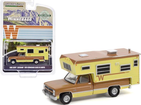 1986 Chevrolet C20 Silverado Camper Special with Winnebago Slide-In Camper - Copper Canyon & Doeskin Tan - Imagen 3