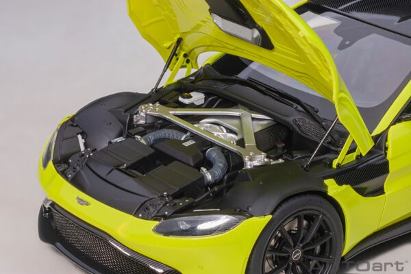Aston Martin Vantage 2019 (Lime Essence) 1:18 - Imagen 4