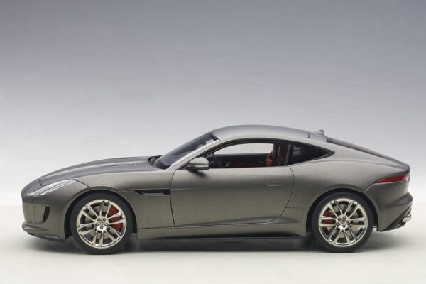 Jaguar F-Type R Coupe Gris Mate 1:18 - Imagen 3