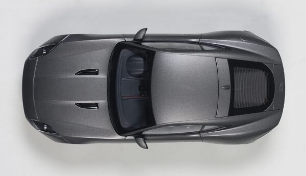 Jaguar F-Type R Coupe Gris Mate 1:18 - Imagen 6