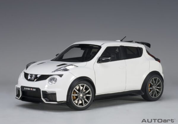 Nissan Juke-R 2.0 R Blanco 1:18