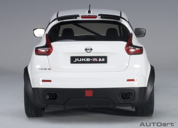 Nissan Juke-R 2.0 R Blanco 1:18 - Imagen 6