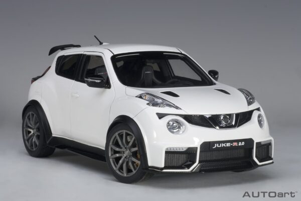Nissan Juke-R 2.0 R Blanco 1:18 - Imagen 10