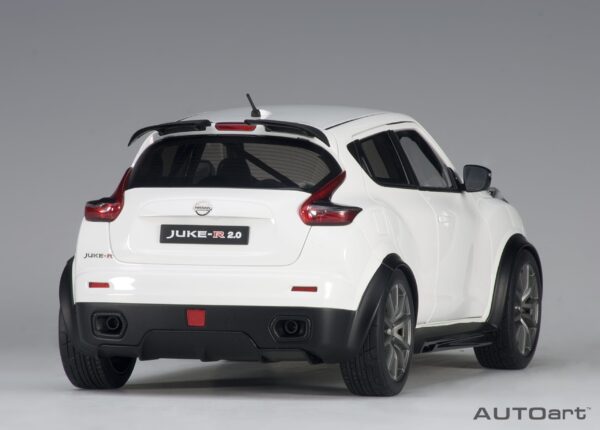 Nissan Juke-R 2.0 R Blanco 1:18 - Imagen 12
