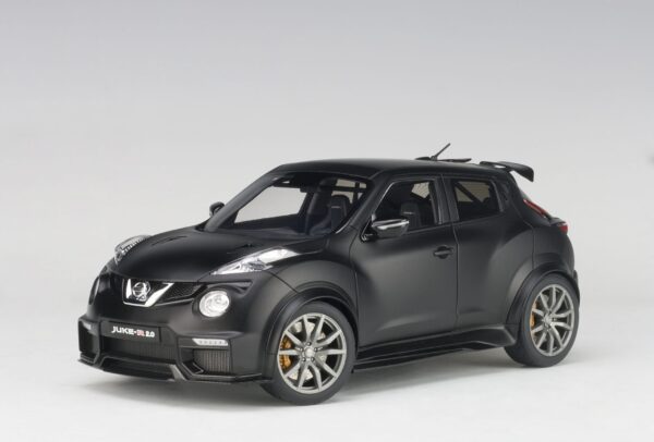Nissan Juke-R 2.0 R Negro 1:18
