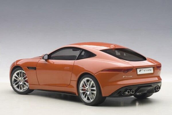 Jaguar F-Type R Coupe Orange 1:18 - Imagen 4