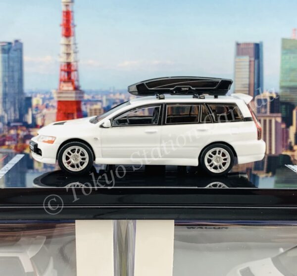 MITSUBISHI LANCER EVOLUTION IX WAGON Con maleta techo y ruedas 1:64 - Imagen 2