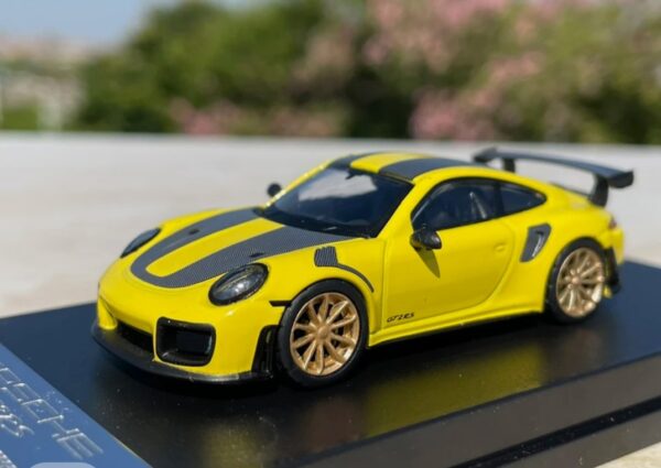 Porsche GT2 RS caja acrilica 1:64 - Imagen 3