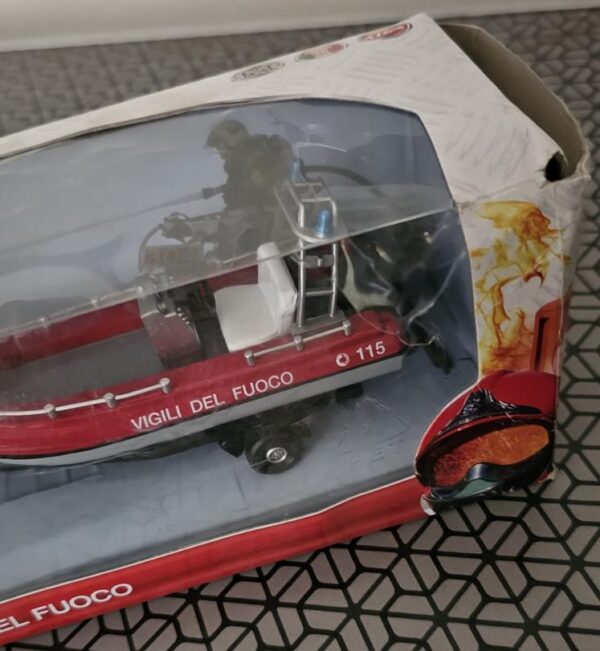 Land Rover Defender Bomberos Italia con lancha (solo caja dañada) 1:43 - Imagen 4