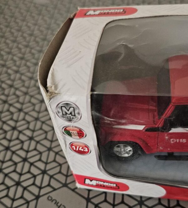 Land Rover Defender Bomberos Italia con lancha (solo caja dañada) 1:43 - Imagen 5