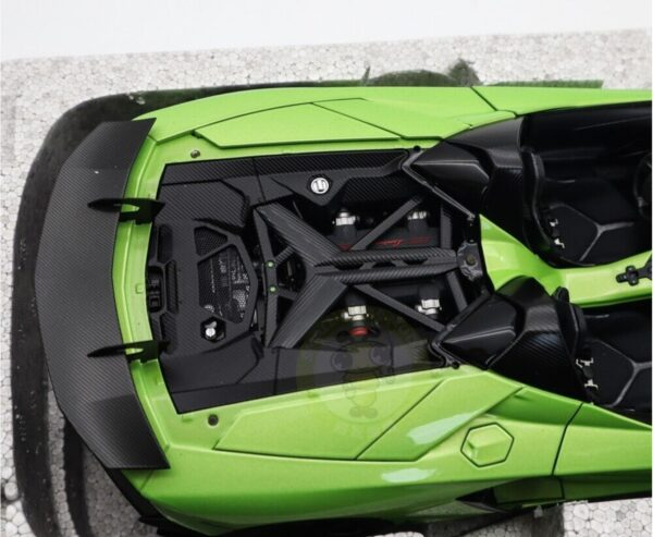 Lamborghini Aventador J verde lima 1:18 - Imagen 4