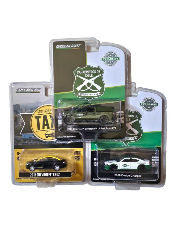 Pack Carabineros Silverado Gope - Charger 2006 y Taxi Santiago 1:64