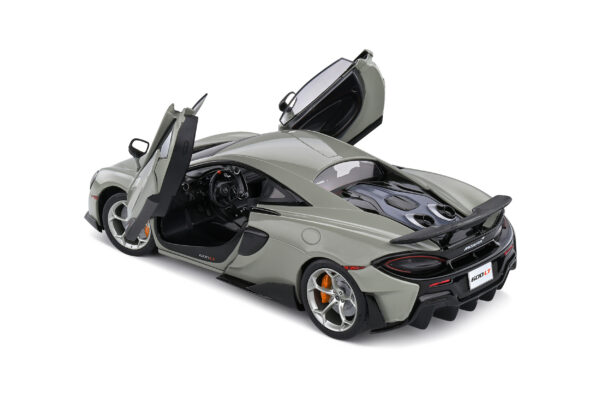 MCLAREN 600 LT COUPE BLADE SILVER 2018 esc 1:18 - Imagen 6