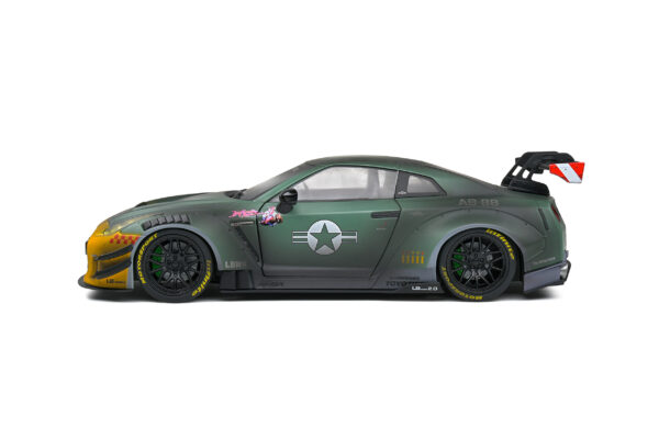 NISSAN GT-R (R35) LIBERTY WALK BODY KIT 2.0 ARMY FIGHTER 2022 1:18 - Imagen 2
