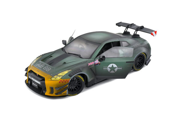 NISSAN GT-R (R35) LIBERTY WALK BODY KIT 2.0 ARMY FIGHTER 2022 1:18 - Imagen 7