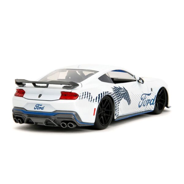 Ford Mustang 2024 Dark Horse 1:24 - Imagen 4