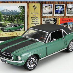 FORD MUSTANG 1967 CON ESQUIS COUNTRY SPECIAL 1:18