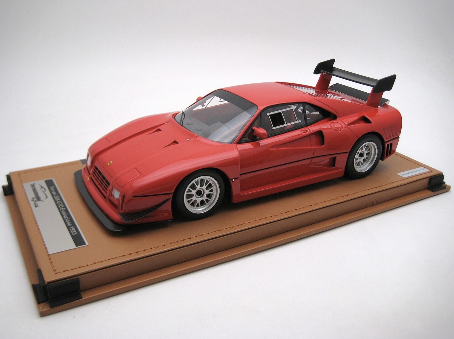 Ferrari 288 GTO Evoluzione 1985 BBS wheels 1:18 - Imagen 3