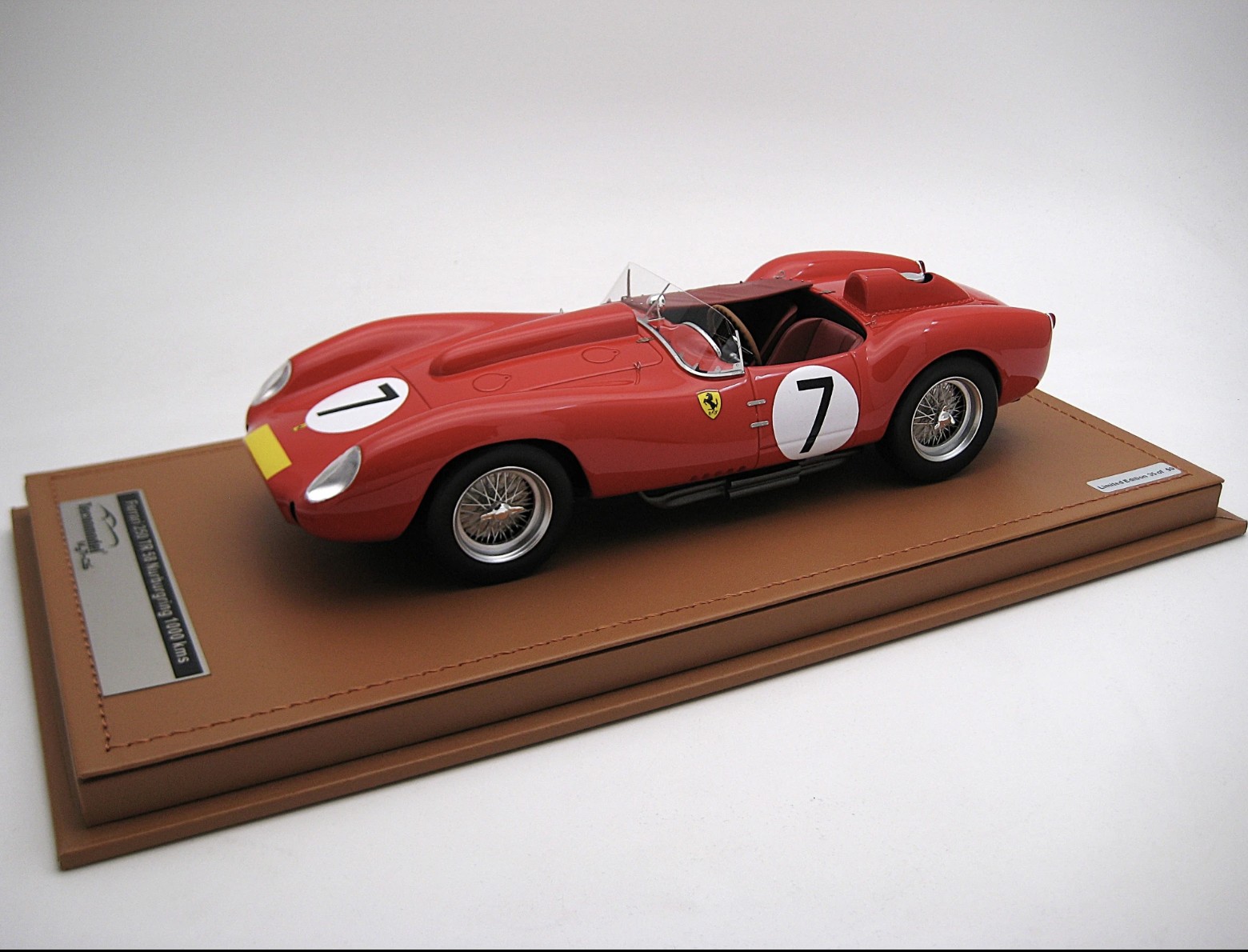 Ferrari 250 TR 58 Nurburgring 1000 kms car #7, 3rd Place Driver: O.Gendebien- W. Von Trips 1:18 - Imagen 3
